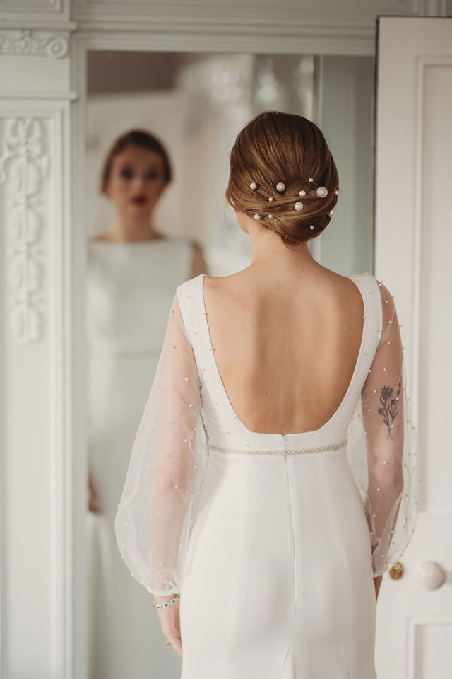 7 Ways To Customise Your Wedding Dress