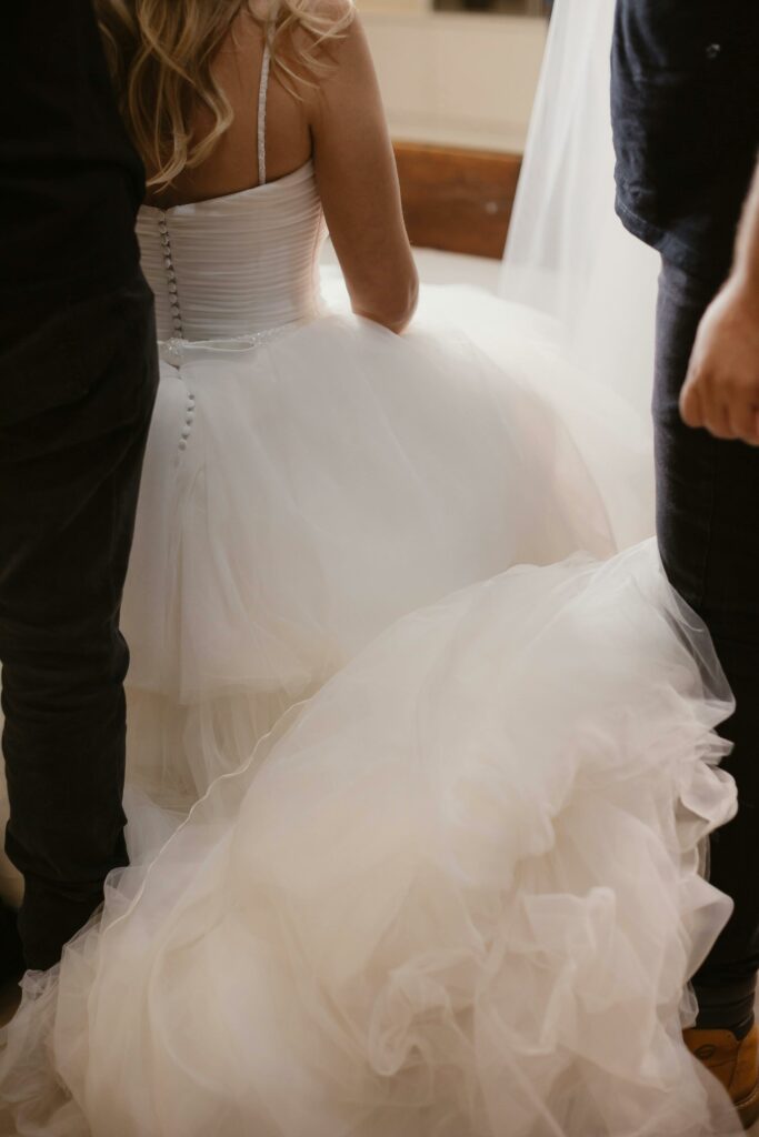 How to Handle Opinions When Choosing Your Wedding Dress